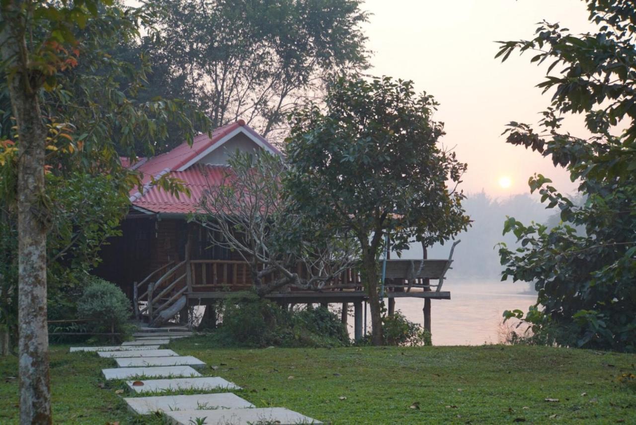 Baanrai Khunya บ้านไร่คุณย่า Ban Huai Maenam Noi Eksteriør bilde