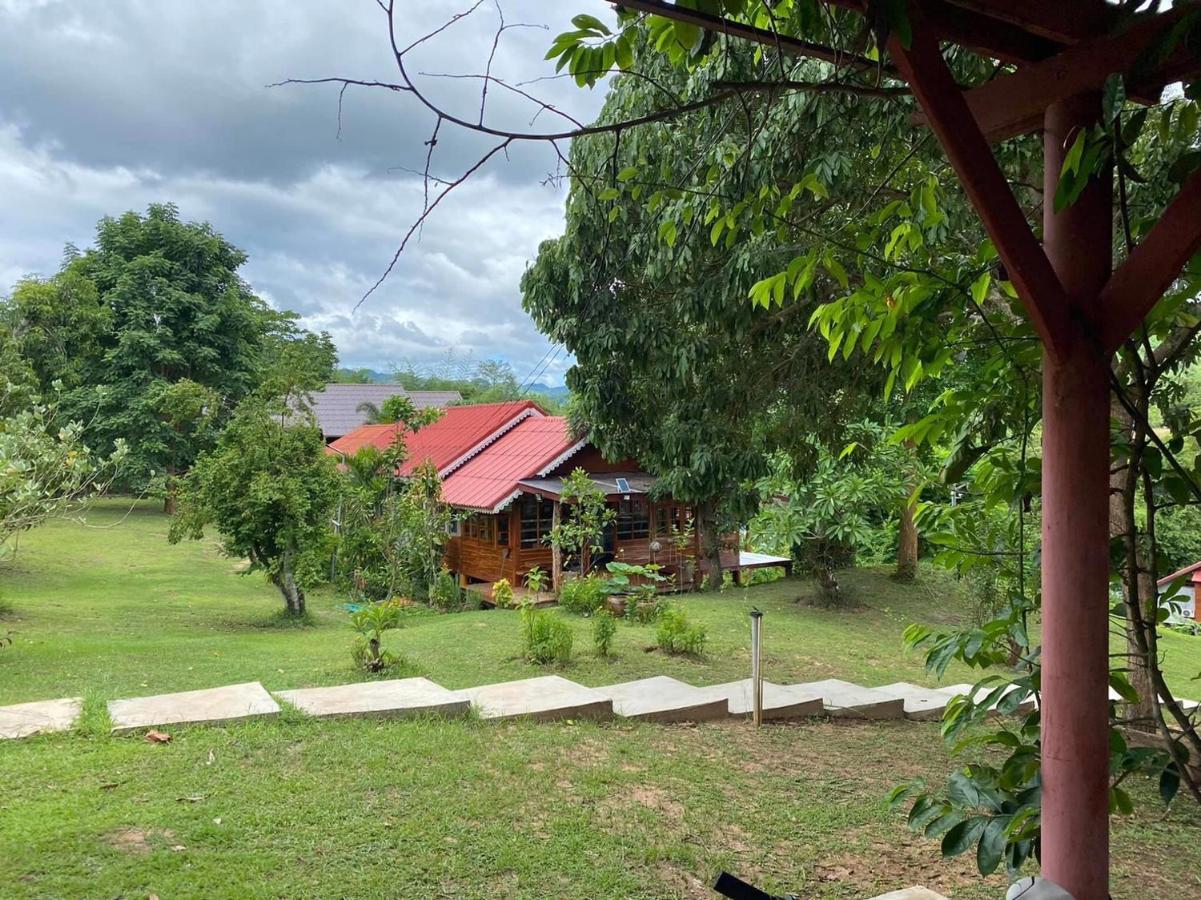 Baanrai Khunya บ้านไร่คุณย่า Ban Huai Maenam Noi Eksteriør bilde