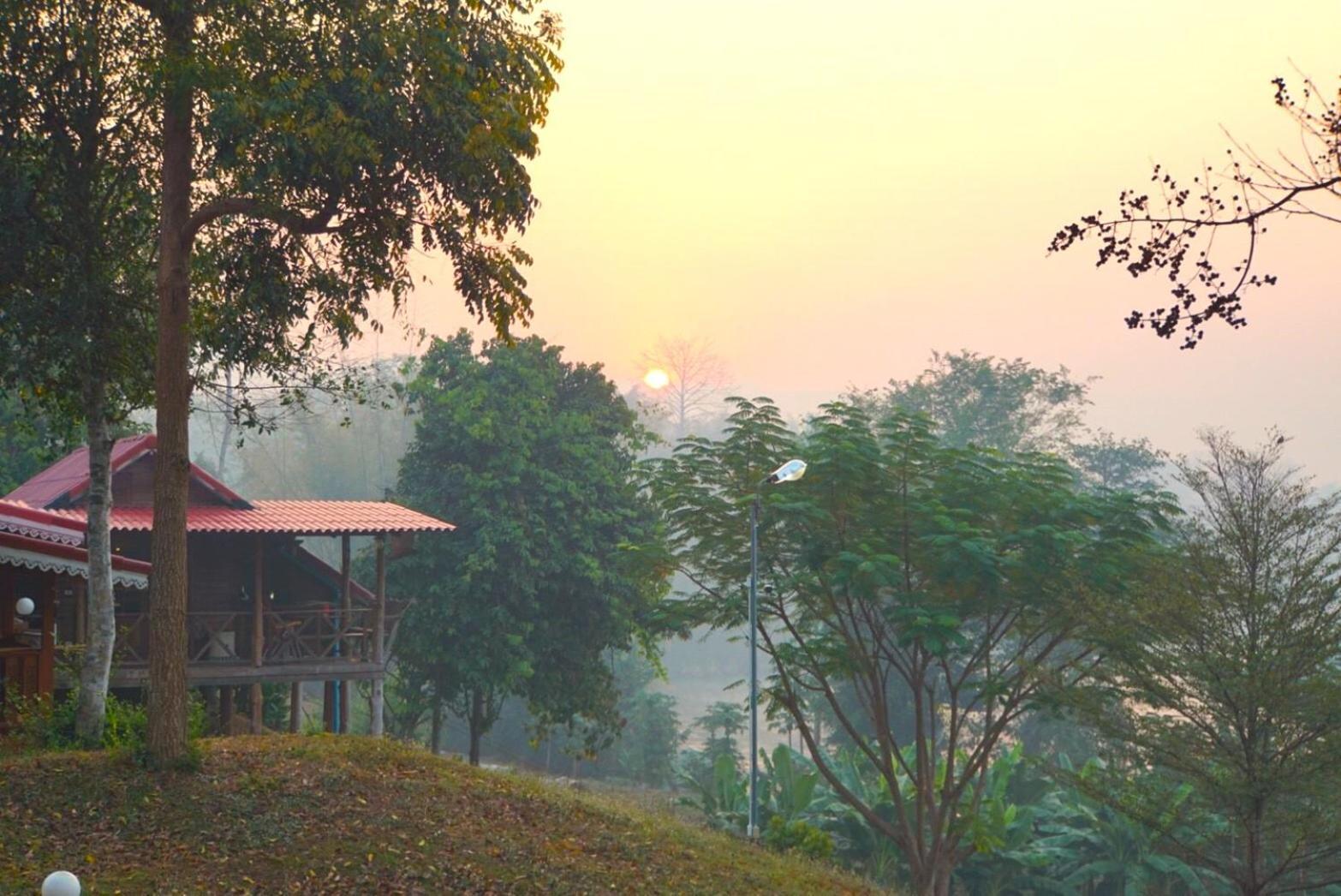Baanrai Khunya บ้านไร่คุณย่า Ban Huai Maenam Noi Eksteriør bilde